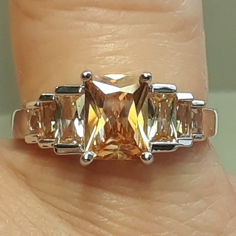 NWT! Morganite 7 Stone Step Ring + Gift